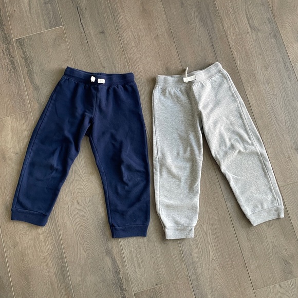 CARTER’S - Set of 2 - 5T Boys Light Gray and Navy Blue Pull on Fleece Pants EUC - Picture 4 of 10